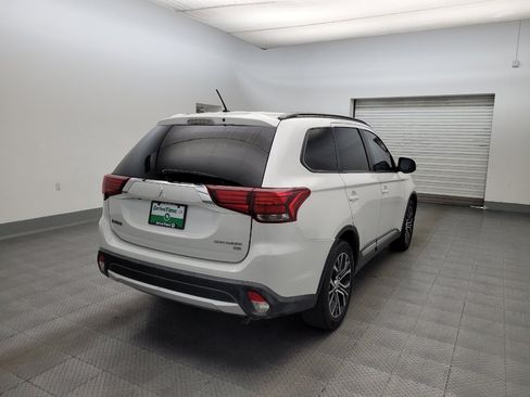 Used 2016 Mitsubishi Outlander SE FWD image 9