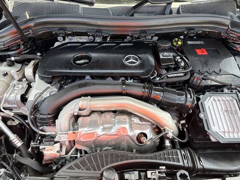 Used 2025 Mercedes-Benz GLA 250 image 17