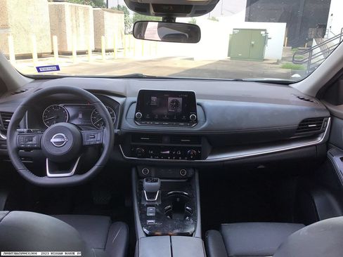 Used 2023 Nissan Rogue SV w/ SV Premium B Package FWD image 13
