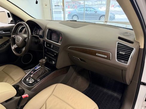 Used 2017 Audi Q5 2.0T Premium Plus w/ Technology Package image 28