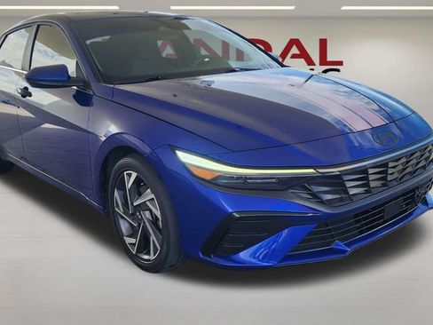 Used 2024 Hyundai Elantra SEL w/ Convenience Package FWD image 6
