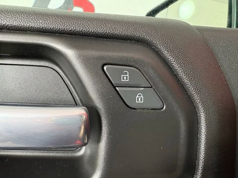 Used 2019 Chevrolet Silverado 1500 Custom Trail Boss w/ Custom Convenience Package image 15