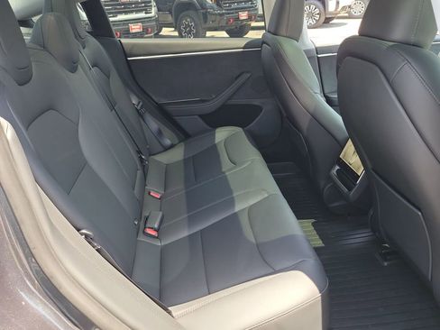 Used 2025 Tesla Model 3 Long Range AWD/4WD image 25
