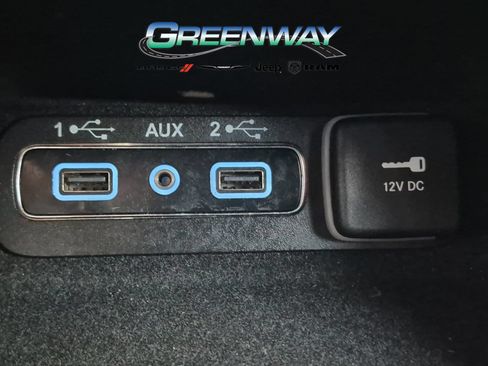 Used 2020 Jeep Grand Cherokee Laredo AWD/4WD image 18
