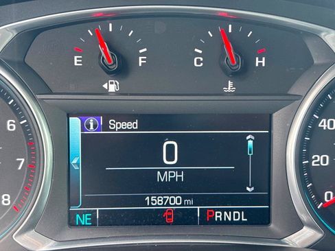 Used 2018 Chevrolet Traverse LT FWD image 18