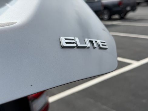 Used 2025 Honda Pilot Elite image 38