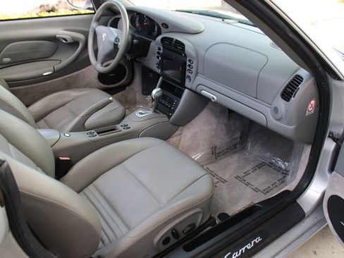 Used 2003 Porsche 911 Cabriolet image 32