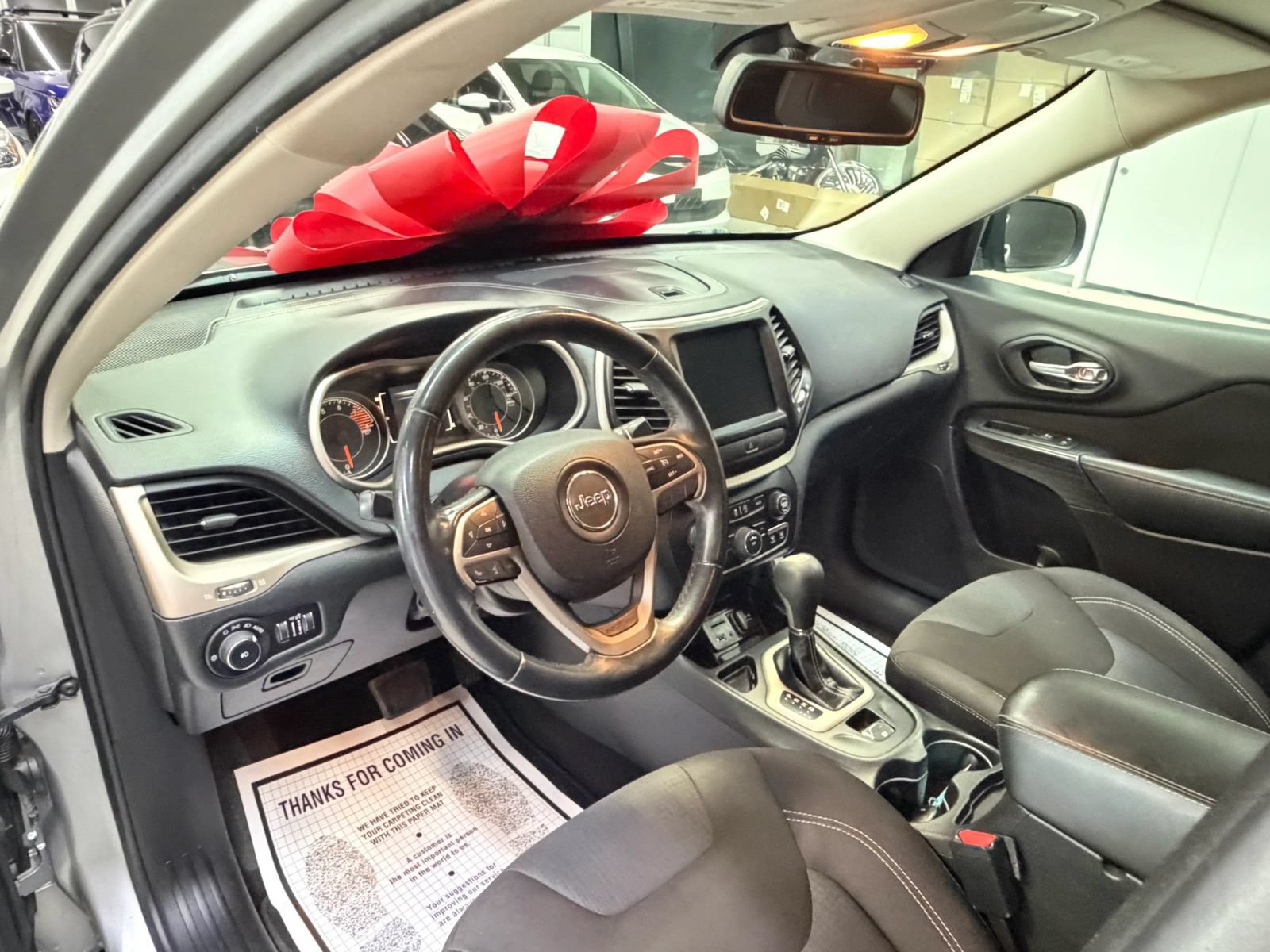 Used 2016 Jeep Cherokee Latitude FWD image 35