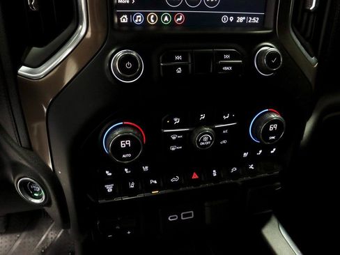 Used 2021 Chevrolet Silverado 3500 High Country image 35