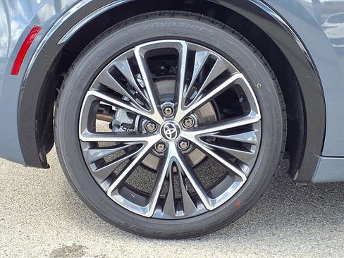 Certified 2024 Toyota Prius XLE image 7