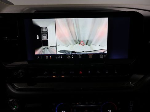 Used 2024 Chevrolet Silverado 1500 ZR2 w/ Technology Package image 27