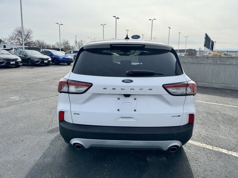 Used 2020 Ford Escape SE image 6