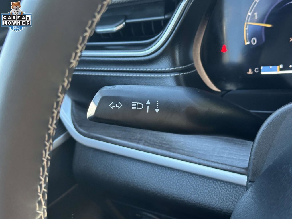 Used 2023 Jeep Grand Cherokee Limited AWD/4WD image 21
