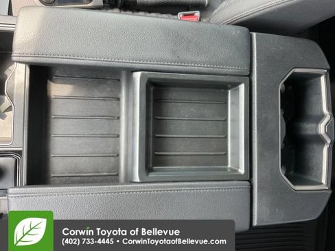 Used 2022 Toyota Tundra SR5 w/ SR5 Convenience Package AWD/4WD image 15