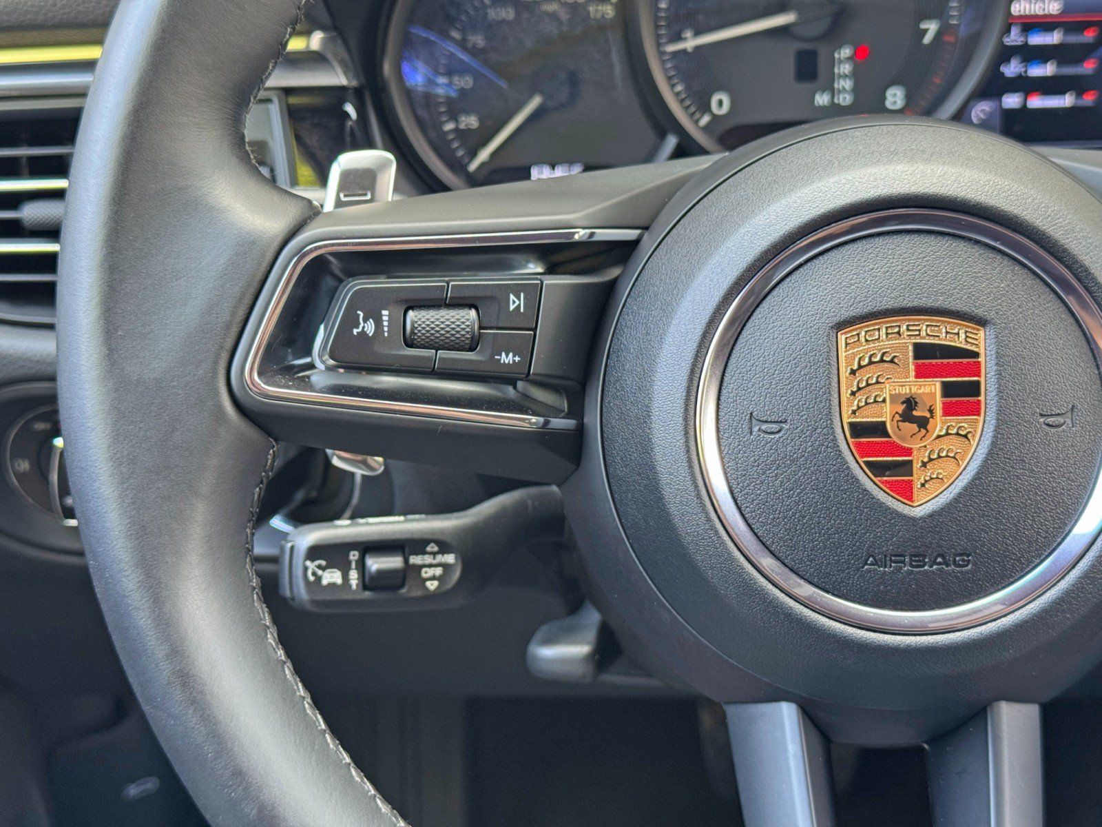 Used 2024 Porsche Macan AWD/4WD image 21