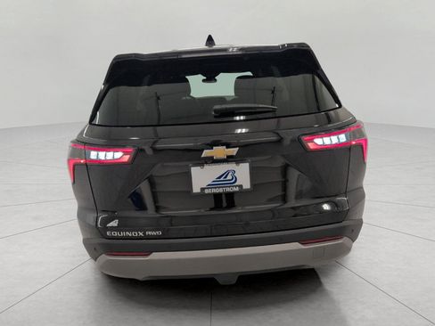 Used 2025 Chevrolet Equinox LT AWD/4WD image 25