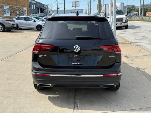 Used 2021 Volkswagen Tiguan SEL AWD/4WD image 8