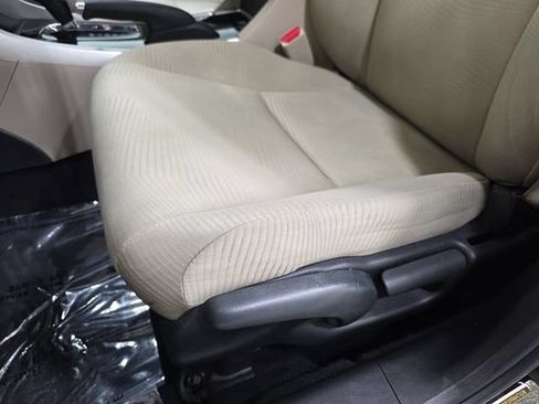 Used 2017 Honda Accord LX image 29
