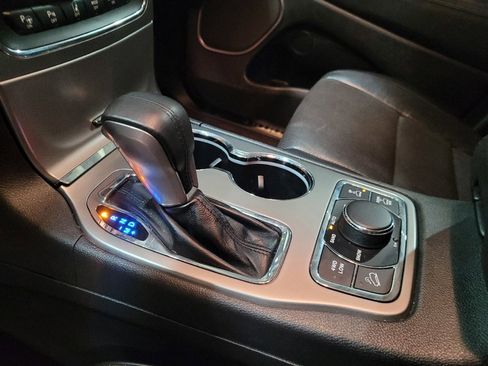 Used 2017 Jeep Grand Cherokee Summit image 26