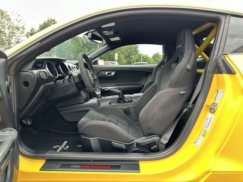 Used 2017 Ford Mustang Shelby GT350 image 9