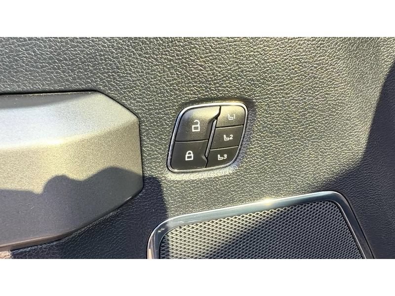Used 2022 Ford F450 Platinum AWD/4WD image 18