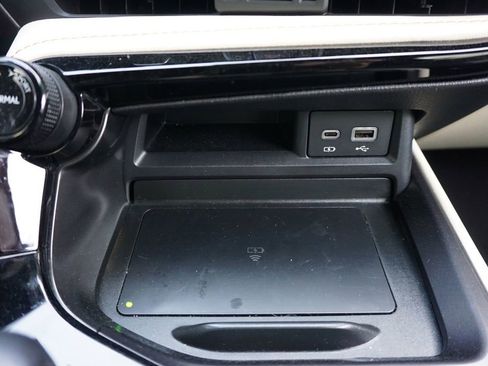 Used 2024 Lexus NX 250 FWD image 14