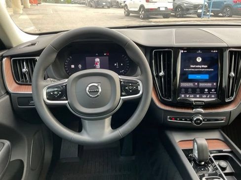 Certified 2024 Volvo XC60 B5 Plus w/ Protection Package Premier AWD/4WD image 24