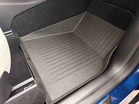 Used 2021 Tesla Model Y Long Range image 15