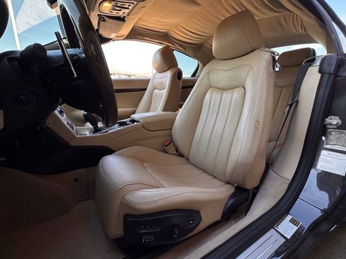 Used 2011 Maserati GranTurismo Convertible image 10