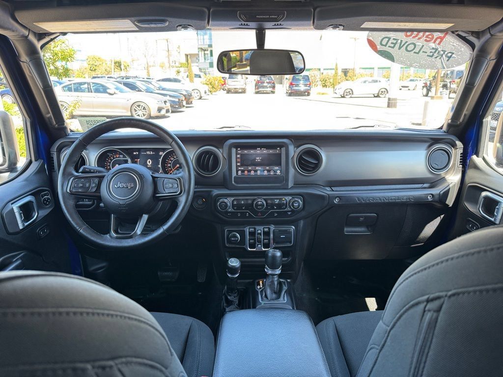Used 2018 Jeep Wrangler Unlimited Sport S AWD/4WD image 12
