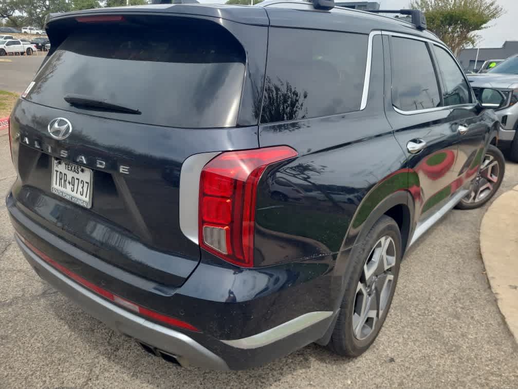 Used 2024 Hyundai Palisade Limited FWD image 4