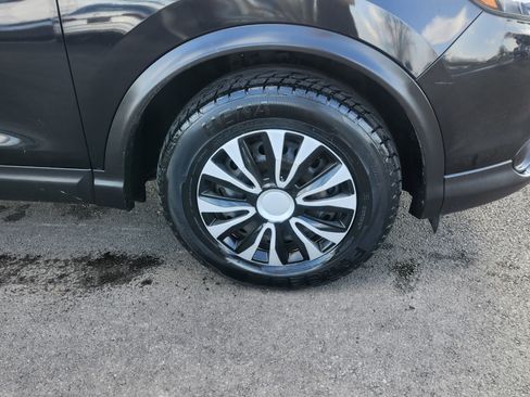 Used 2018 Nissan Rogue Sport S image 9