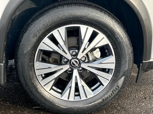 Used 2023 Nissan Rogue SV image 27