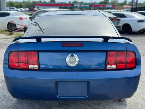 Used 2006 Ford Mustang Coupe RWD image 6