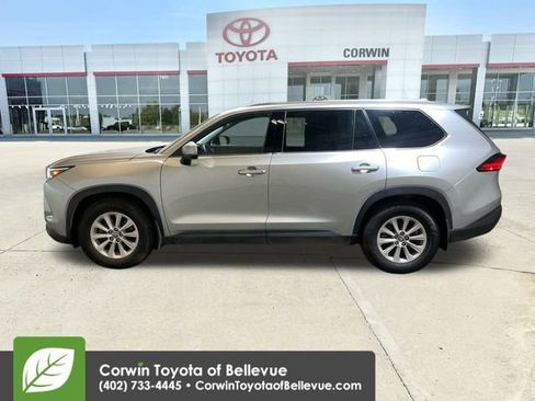 Used 2024 Toyota Grand Highlander XLE image 5