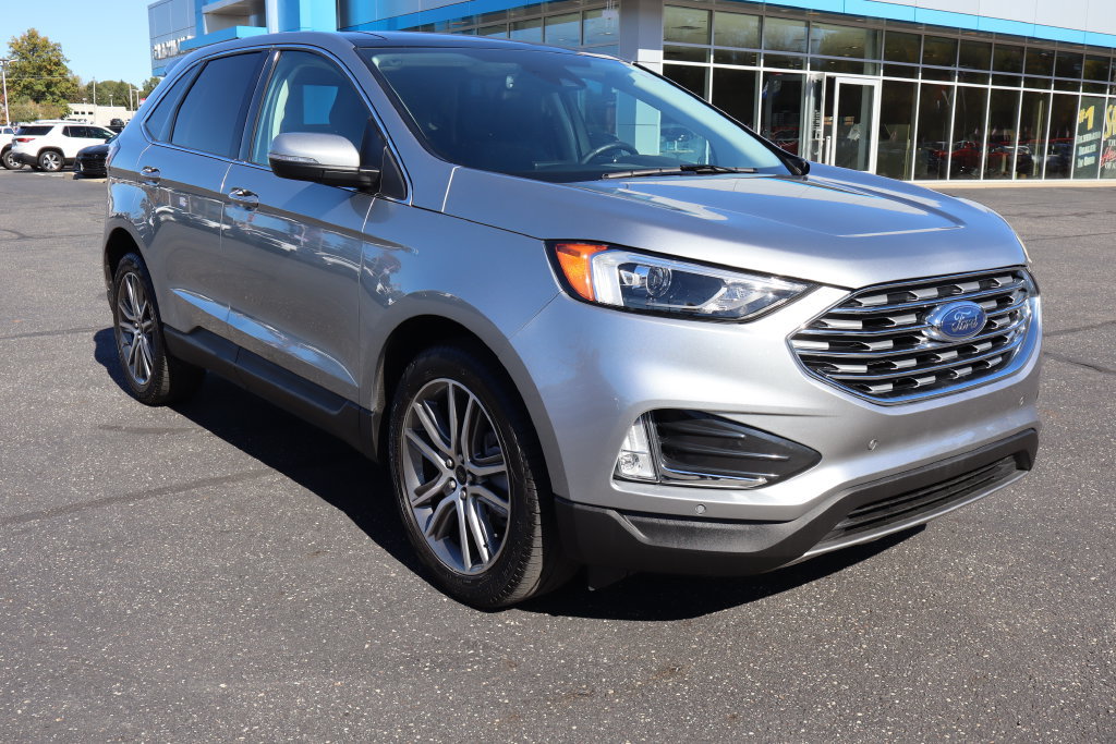 Used 2023 Ford Edge Titanium AWD/4WD image 2