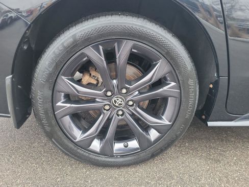 Used 2023 Toyota Sienna XLE image 31