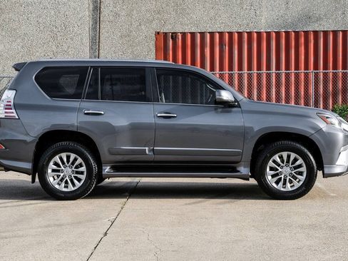 Used 2015 Lexus GX 460 w/ Premium Package AWD/4WD image 10