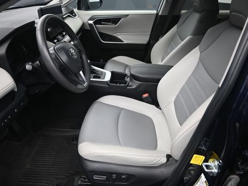 Used 2023 Toyota RAV4 XLE Premium AWD/4WD image 13