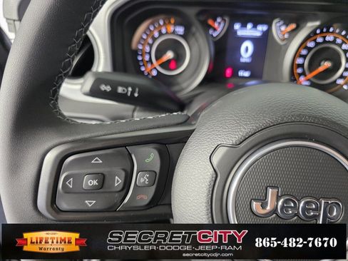 New 2025 Jeep Gladiator Sport image 16