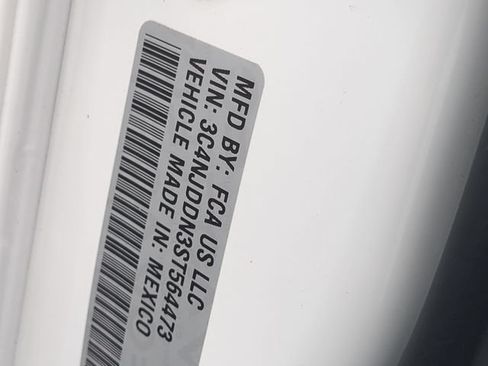 Used 2025 Jeep Compass Trailhawk AWD/4WD image 32