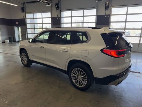 Used 2025 GMC Acadia Denali image 6