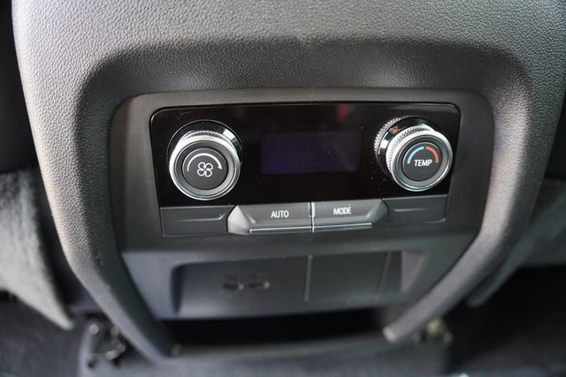 Used 2026 Buick Enclave Preferred AWD/4WD image 19