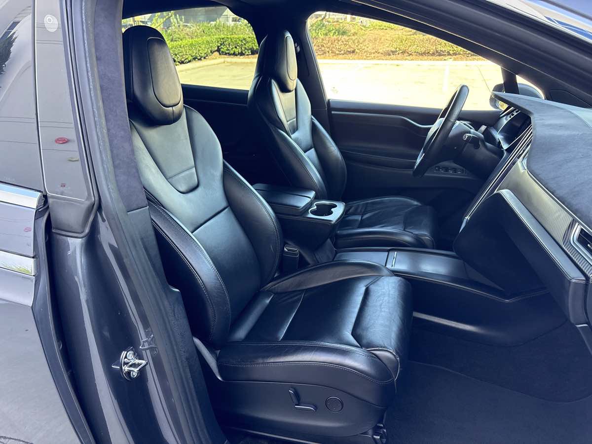 Used 2017 Tesla Model X 90D AWD/4WD image 18