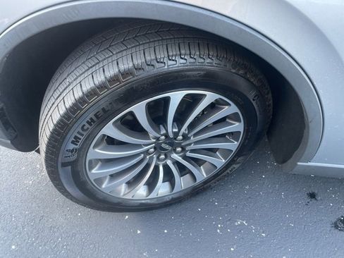 Used 2021 Lincoln Aviator Reserve w/ Equipment Group 201A image 16