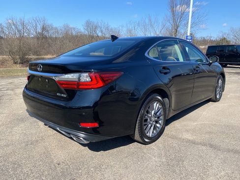 Used 2018 Lexus ES 350 w/ Premier Package image 3