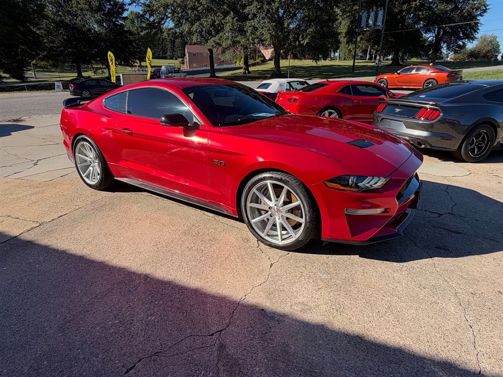 Used 2019 Ford Mustang GT Premium w/ Equipment Group 401A RWD image 6