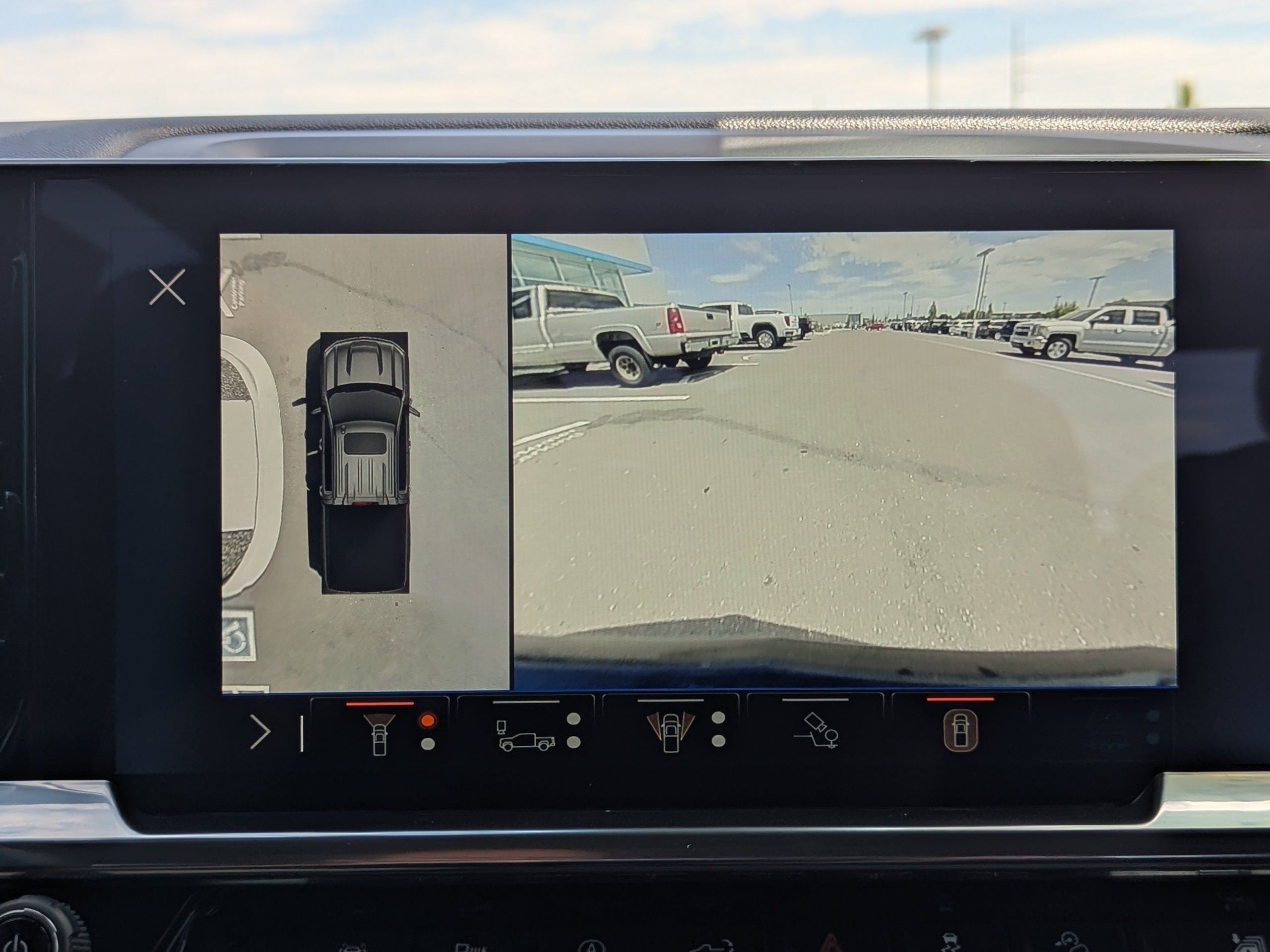 Used 2026 Chevrolet Silverado 1500 LT AWD/4WD image 24