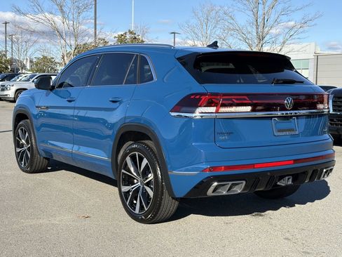 Used 2025 Volkswagen Atlas Cross Sport SEL Premium R-Line image 3