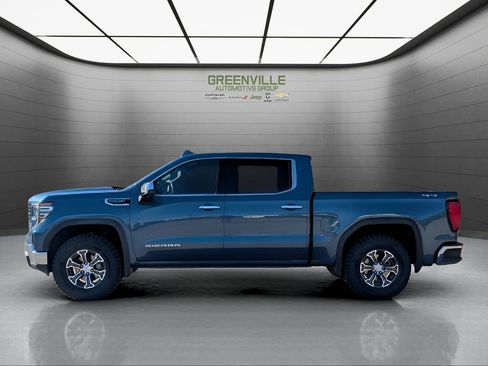 Used 2024 GMC Sierra 1500 SLT AWD/4WD image 3